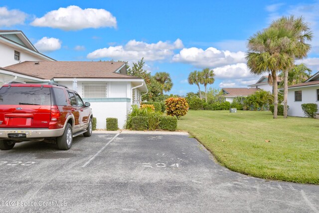 204 Queens Ct, Satellite Beach, FL 32937 - view of green lawn