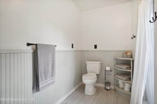 bathroom featuring toilet