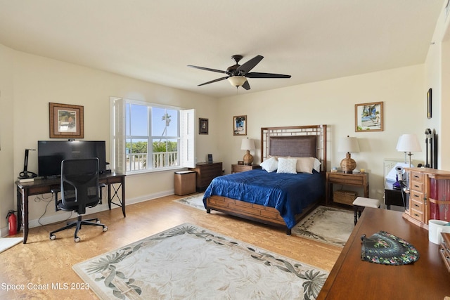 bedroom featuring ceiling fan