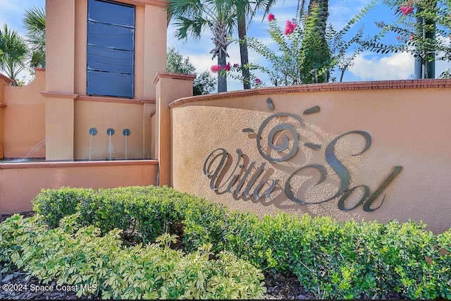 view of community / neighborhood sign