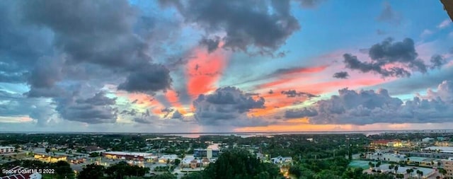 view of aerial view at dusk