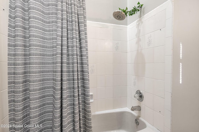 1010 Citrus Ave NE, Palm Bay, FL 32905 - full bathroom with shower / tub combo