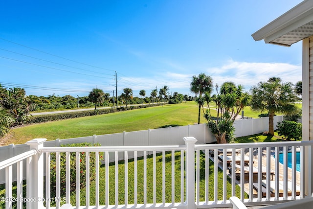 view of yard featuring a fenced in pool