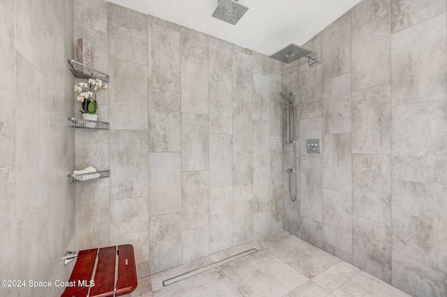379 Hiawatha Way, Melbourne Beach, FL 32951 - full bathroom featuring a tile shower