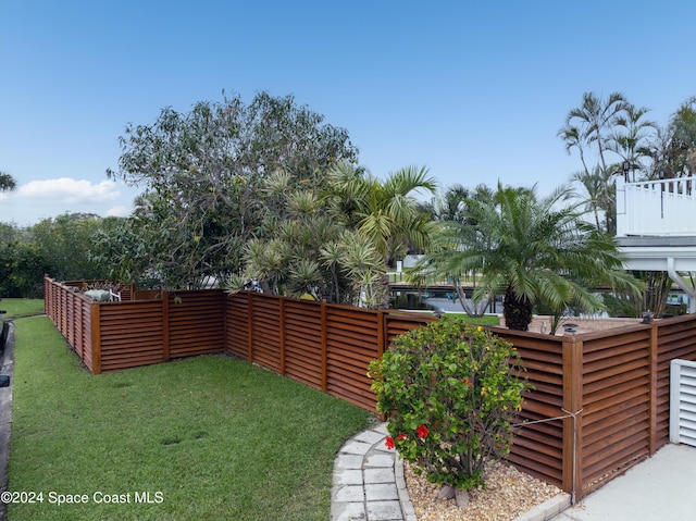 491 Indian Creek Dr, Cocoa Beach, FL 32931 - view of yard