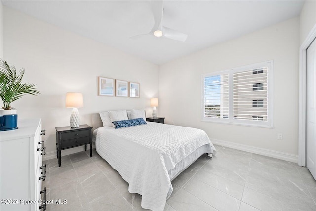 bedroom with ceiling fan