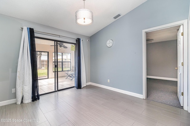 unfurnished room featuring ceiling fan