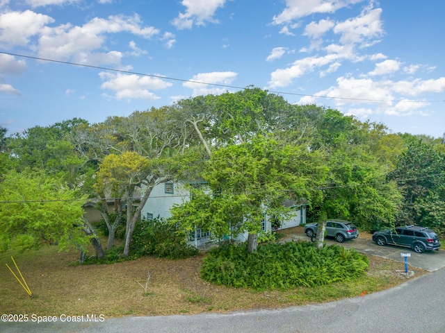 Listing photo 3 for 127 Delvalle St, Melbourne Beach FL 32951