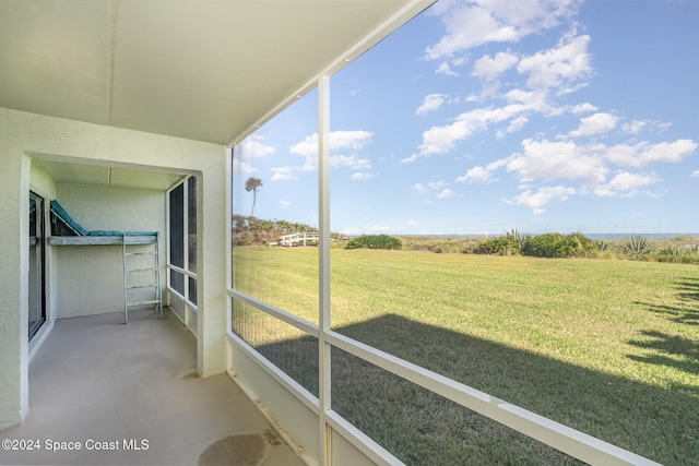 view of unfurnished sunroom