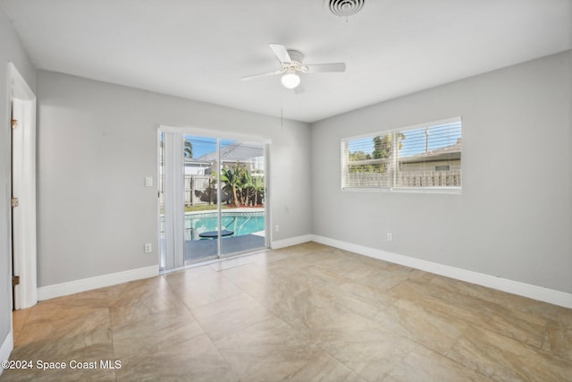 empty room with ceiling fan