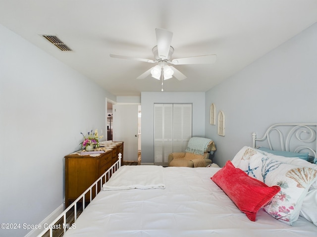 bedroom featuring a closet and ceiling fan