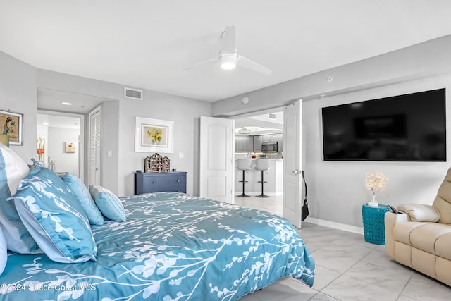 bedroom with ceiling fan