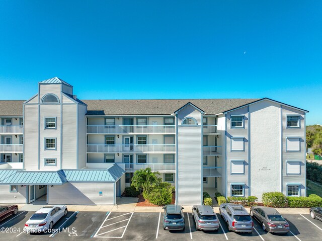 view of building exterior