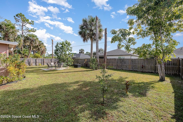 view of yard with a patio