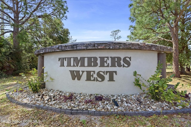 view of community / neighborhood sign