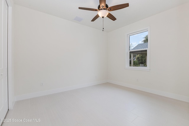 empty room with ceiling fan