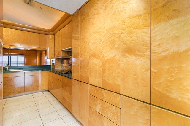 kitchen featuring light tile patterned floors