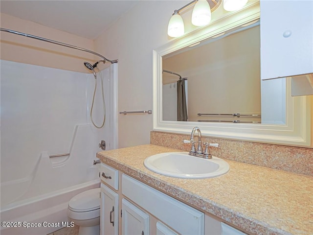 28 Pine Arbor Ln Unit 206, Vero Beach, FL 32962 - bathroom featuring toilet, shower / bath combo, and vanity