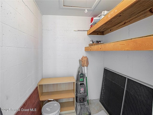 28 Pine Arbor Ln Unit 206, Vero Beach, FL 32962 - view of storage room