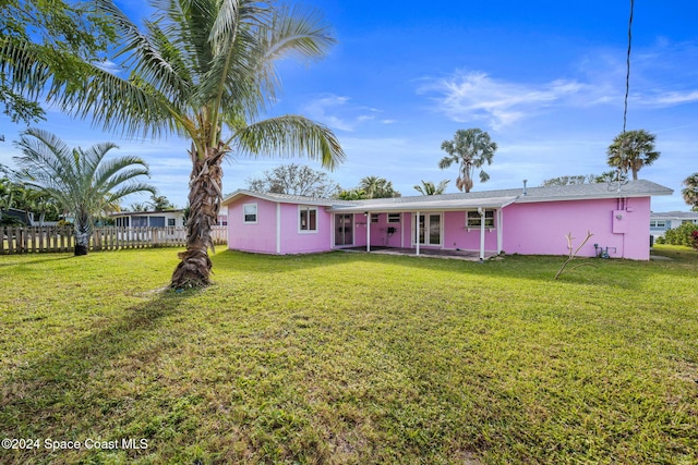 view of front of property with a front lawn