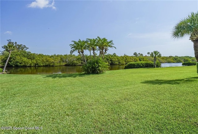 2800 Indian River Blvd Unit L-2, Vero Beach, FL 32960 - view of grassy yard with a water view