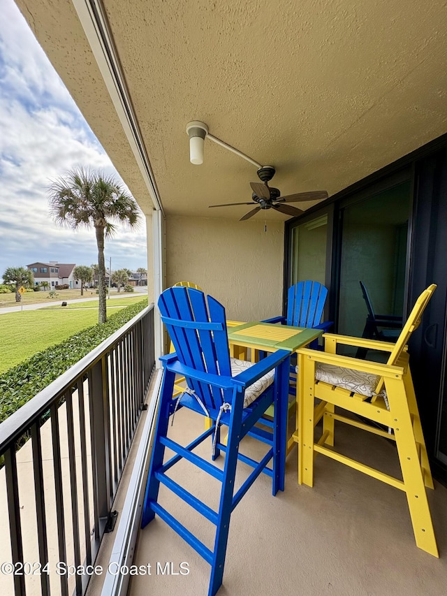 balcony with ceiling fan