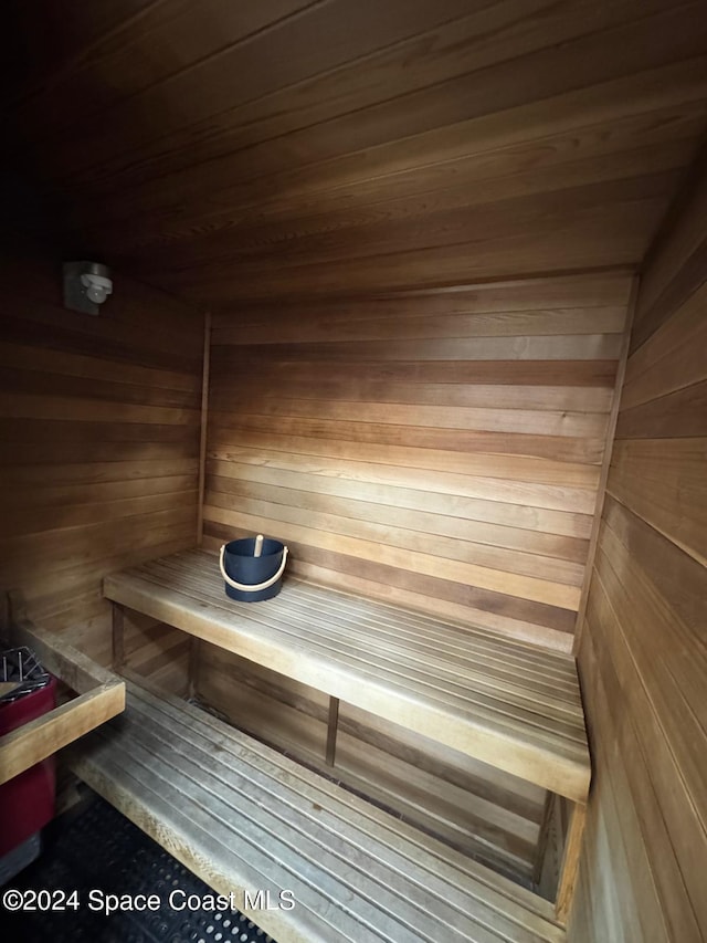 view of sauna / steam room