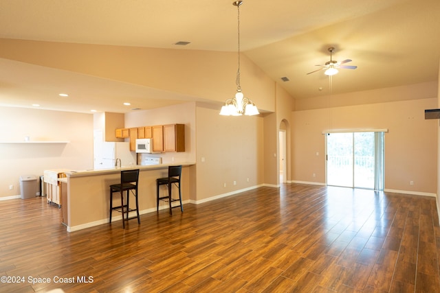 Listing photo 3 for 1040 Venetian Dr Unit 204, Melbourne FL 32904