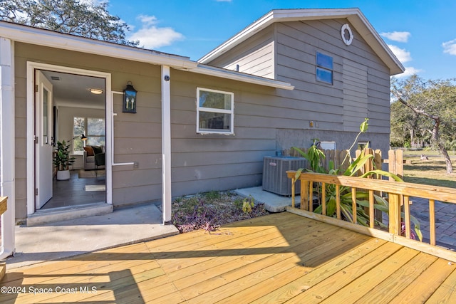 deck with central AC unit