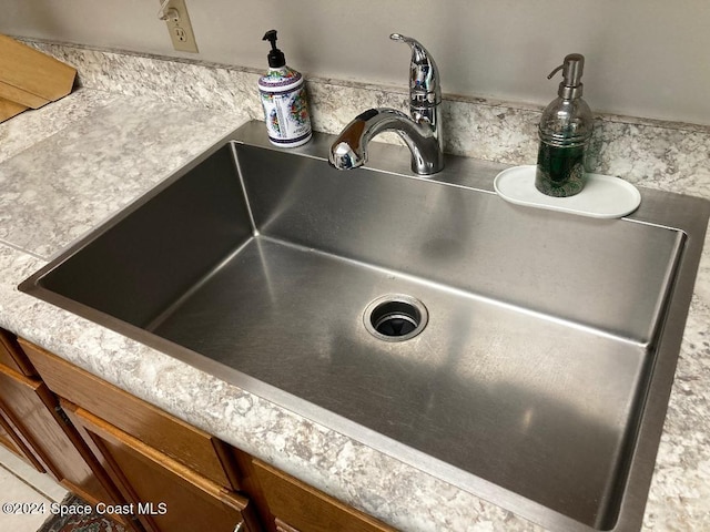 room details with sink