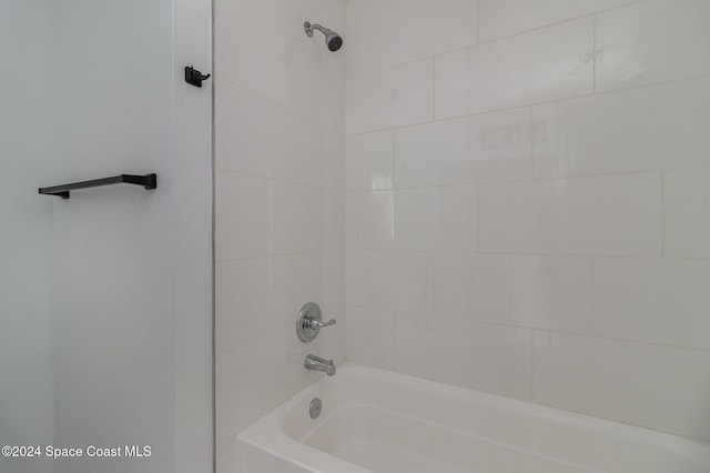 963 Sareta St SE, Palm Bay, FL 32909 - full bath with shower / tub combination