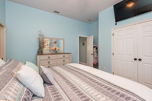 bedroom featuring a closet