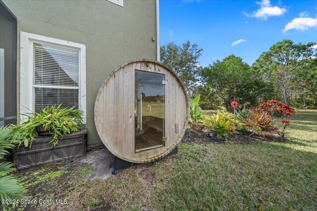 exterior space featuring a lawn