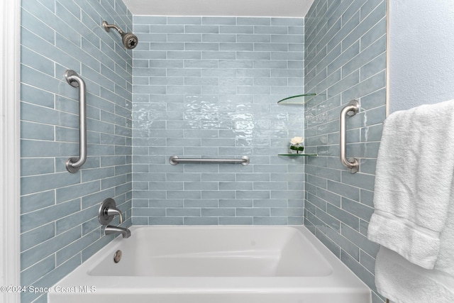 737 Palm Springs Cir, Indian Harbour Beach, FL 32937 - full bath featuring shower / tub combination