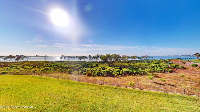 view of yard featuring a water view