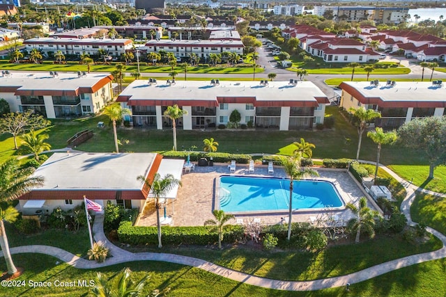 view of swimming pool