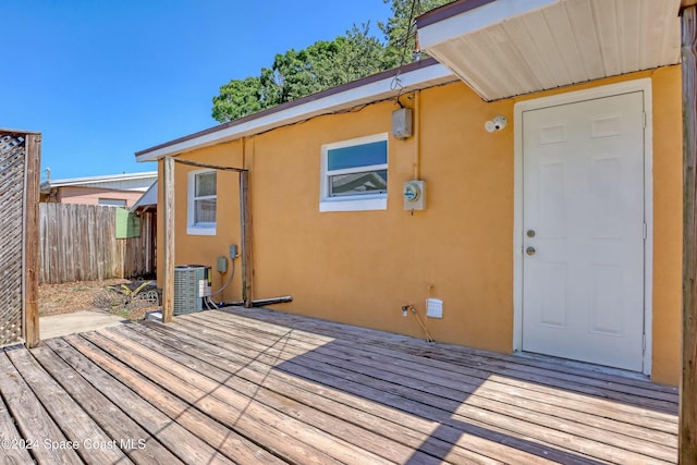 deck with central AC unit