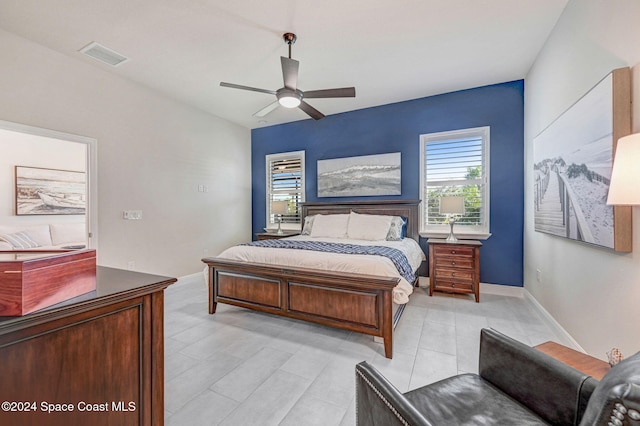 bedroom with ceiling fan