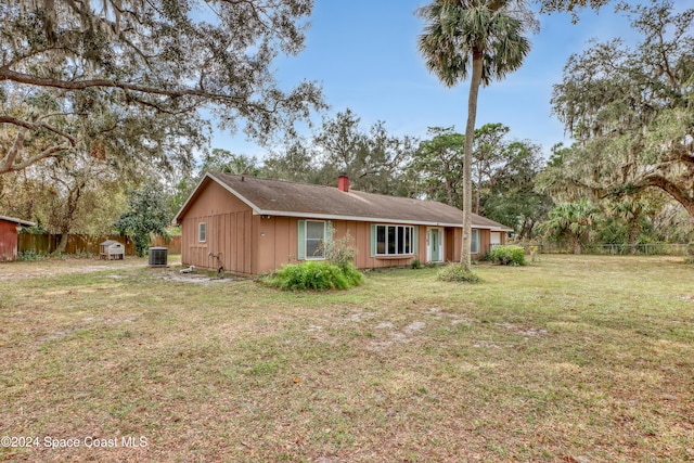 exterior space featuring a yard