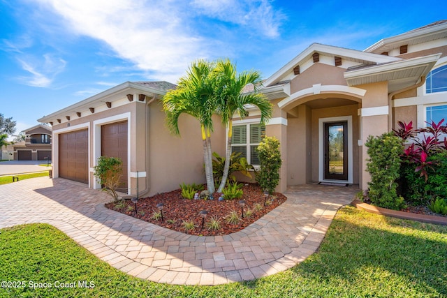 view of front of home featuring a garage