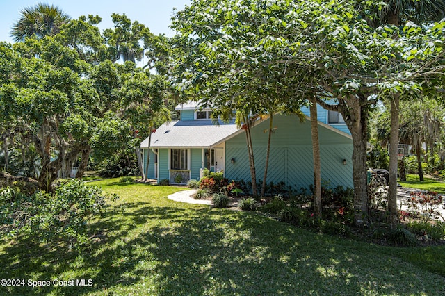 exterior space featuring a yard