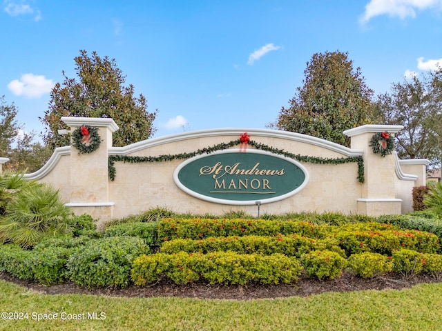 view of community / neighborhood sign