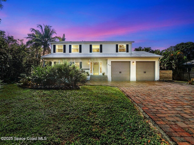 view of front of property featuring a porch