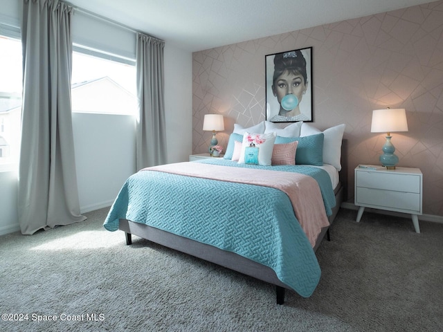 bedroom featuring carpet floors