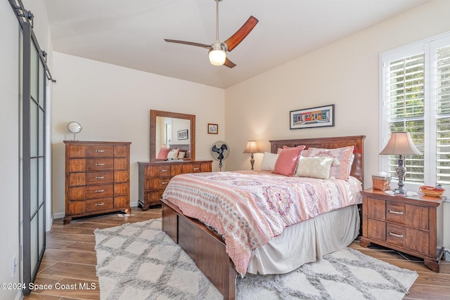 bedroom featuring ceiling fan