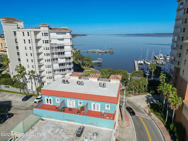 bird's eye view featuring a water view