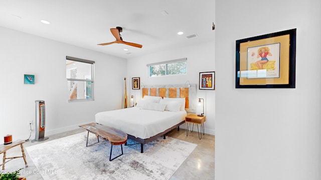 bedroom with ceiling fan