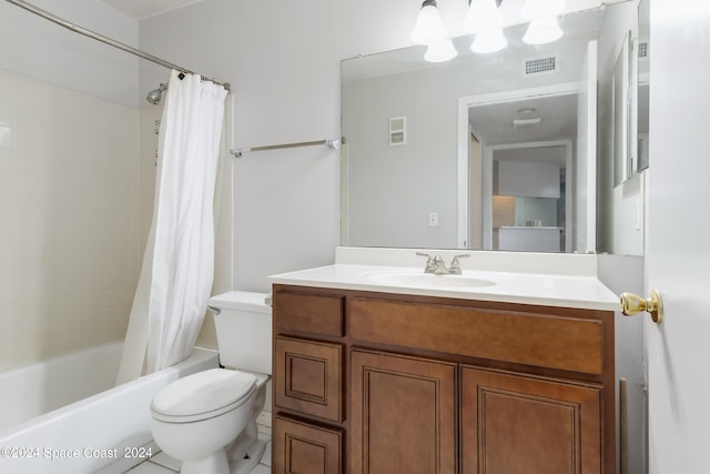 full bathroom featuring shower / tub combo with curtain, vanity, and toilet