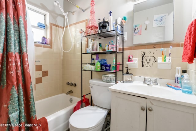 full bathroom featuring toilet, decorative backsplash, vanity, and shower / tub combo with curtain