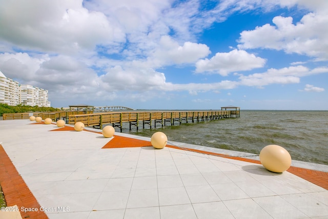 view of home's community featuring a water view